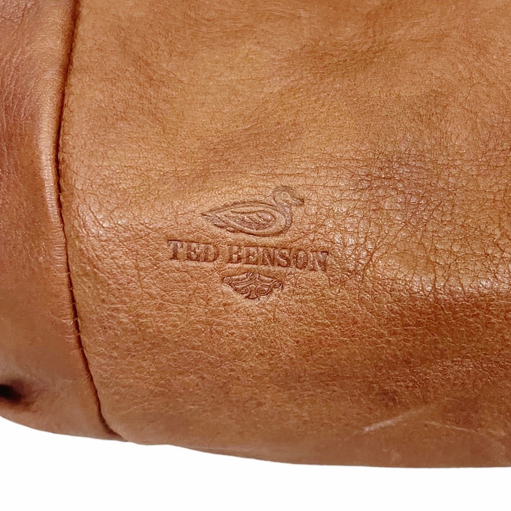 Elegant Brown Leather Tote by [Brand] - Picture 3 of 8